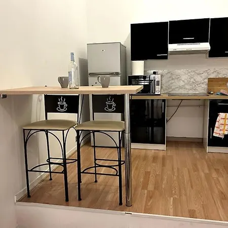 Avec Mezzanine *